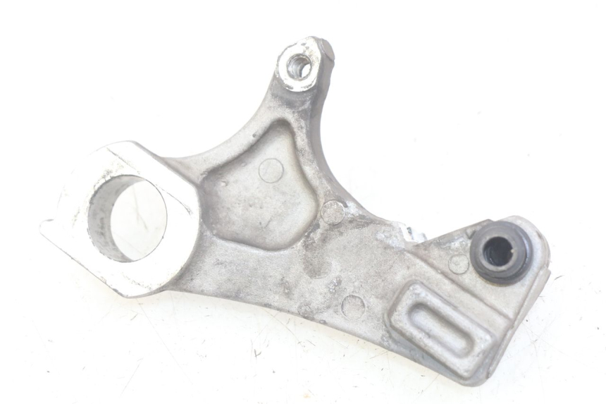 photo de REAR BRAKE CALIPER BRACKET YAMAHA YZF R1 1000 (2007 - 2008)