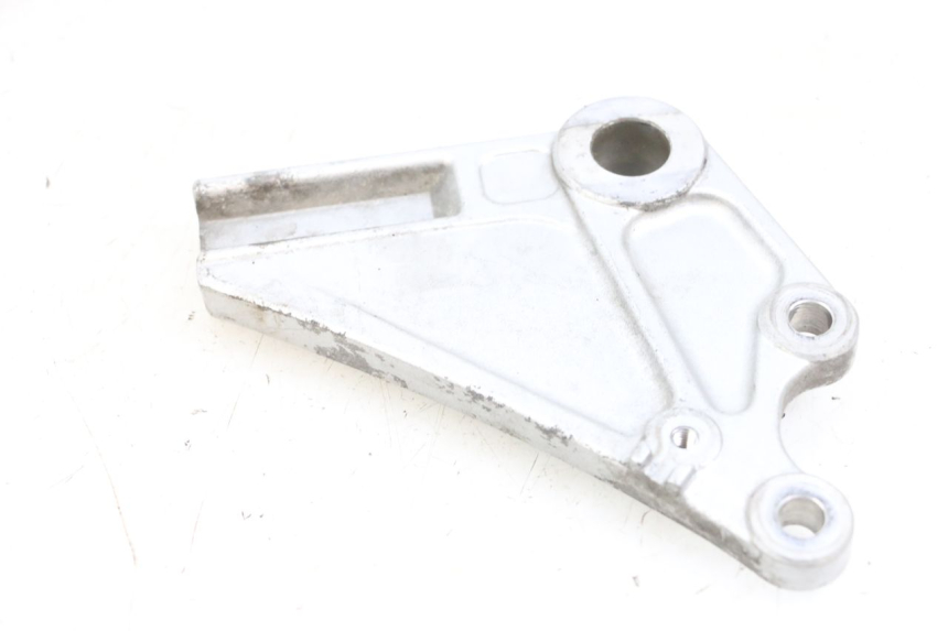 photo de REAR CALIPER BRACKET KAWASAKI ZR 7 750 (1999 - 2001) - Component detail