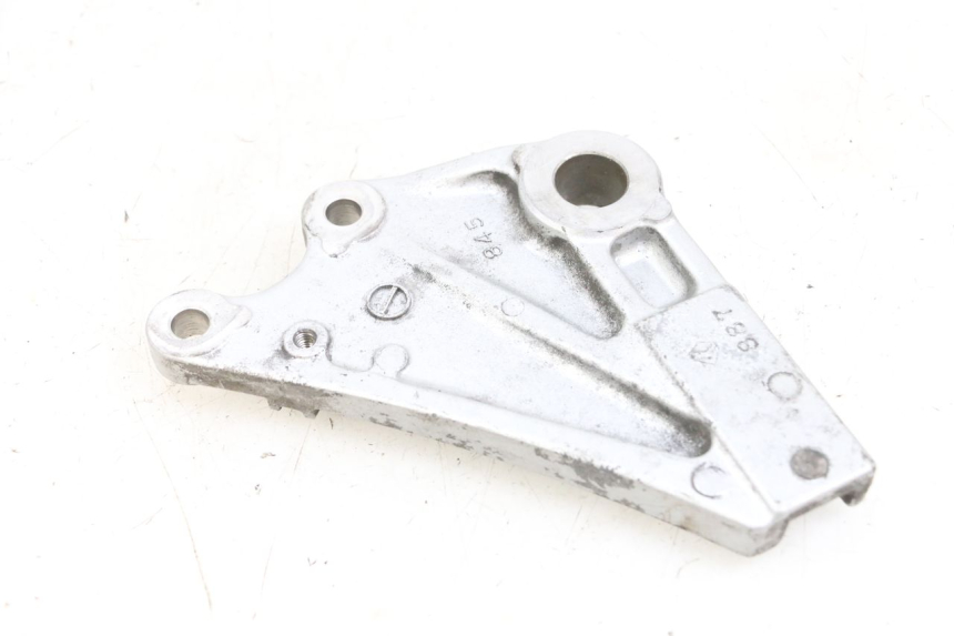 photo de REAR CALIPER BRACKET KAWASAKI ZR 7 750 (1999 - 2001) - Alternative perspective