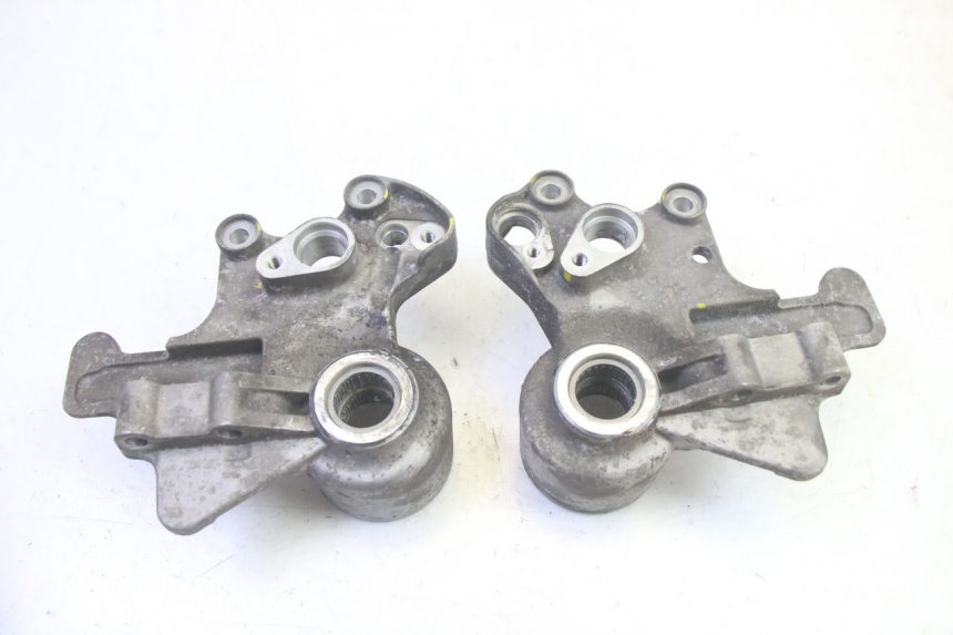 photo de FRONT CALIPER BRACKET PIAGGIO MP3 HPE 350 (2018 - 2020) - Main view