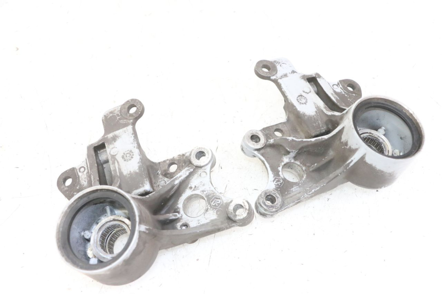 photo de FRONT CALIPER BRACKET PIAGGIO MP3 LT 400 (2007 - 2012)