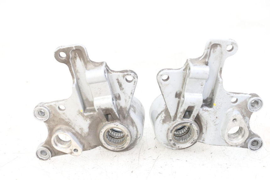 photo de FRONT CALIPER BRACKET PIAGGIO MP3 LT 400 (2007 - 2012)