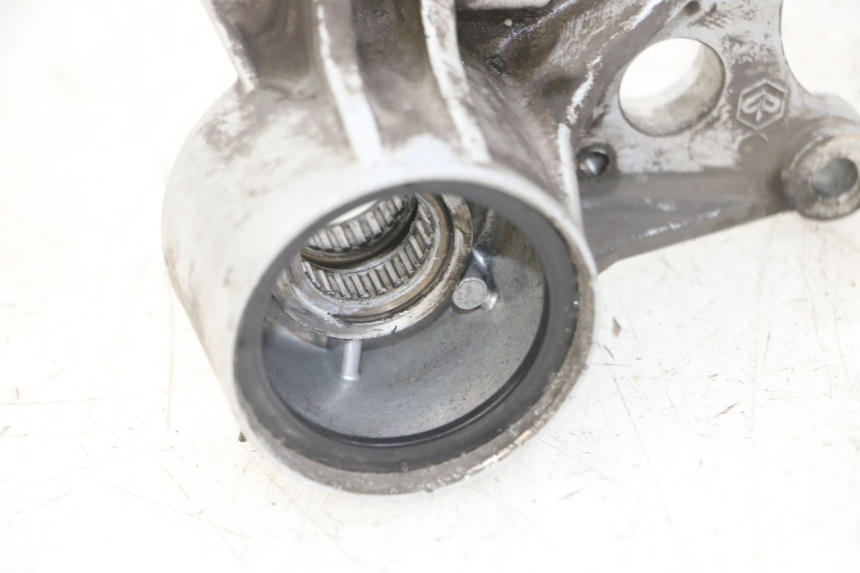 photo de FRONT CALIPER BRACKET PIAGGIO MP3 LT 400 (2007 - 2012)