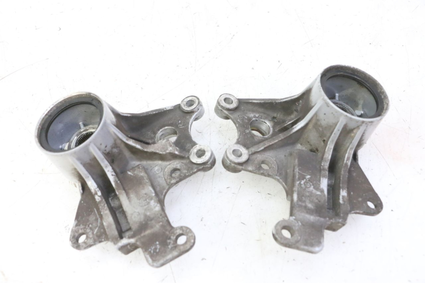 photo de FRONT CALIPER BRACKET PIAGGIO MP3 RL 250 (2007 - 2010)