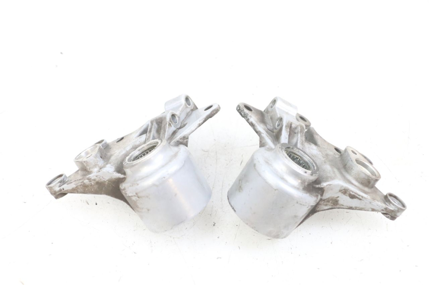 photo de FRONT CALIPER BRACKET PIAGGIO MP3 125 (2006 - 2014)