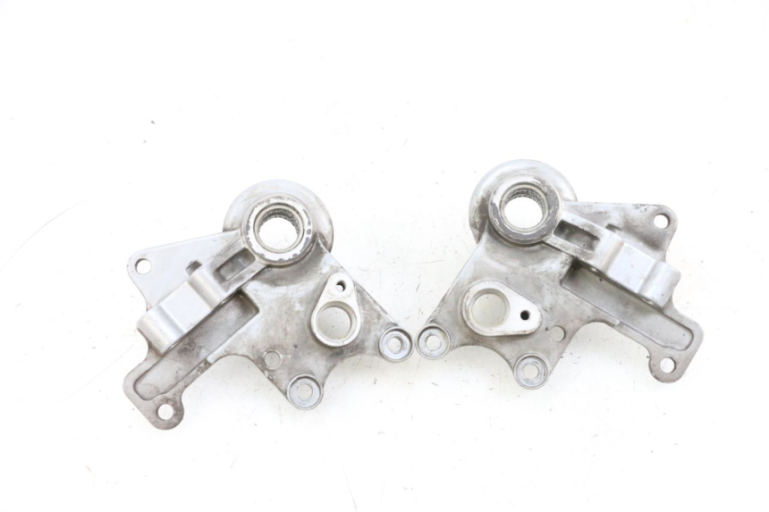 photo de FRONT CALIPER BRACKET PIAGGIO MP3 125 (2006 - 2014)