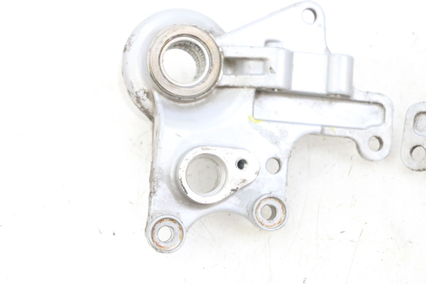 photo de FRONT CALIPER BRACKET PIAGGIO MP3 RL 250 (2007 - 2010) - Technical close-up