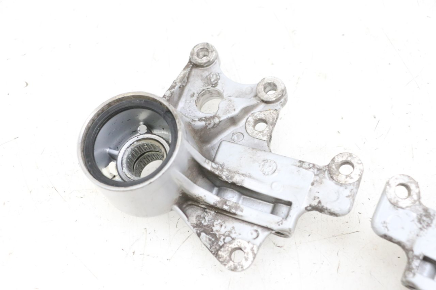 photo de FRONT CALIPER BRACKET PIAGGIO MP3 RL 250 (2007 - 2010) - Markings and original references