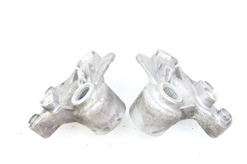 photo de FRONT CALIPER BRACKET PIAGGIO MP3 500 (2014 - 2016)