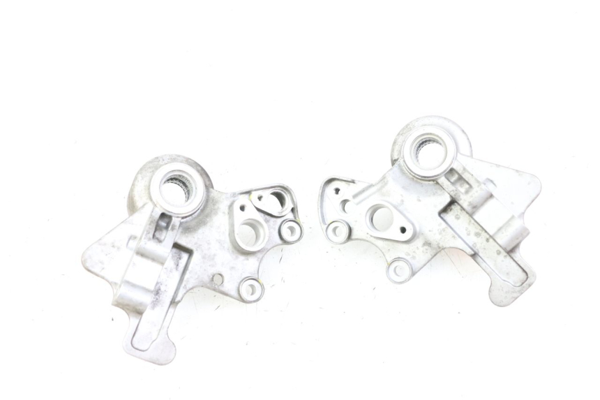 photo de FRONT CALIPER BRACKET PIAGGIO MP3 500 (2014 - 2016)