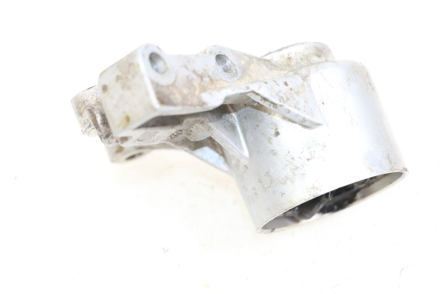 photo de FRONT CALIPER BRACKET PIAGGIO VESPA LX 125 (2005 - 2010)