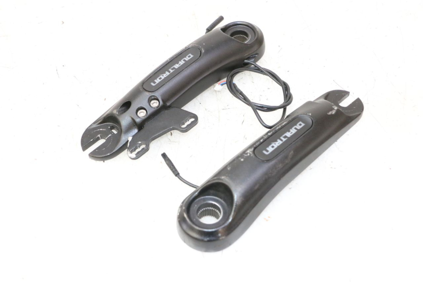 photo de FRONT BRAKE CALIPER BRACKET DUALTRON VICTOR LIMITED 1