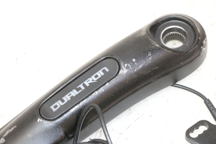 photo de FRONT BRAKE CALIPER BRACKET DUALTRON VICTOR LIMITED 1