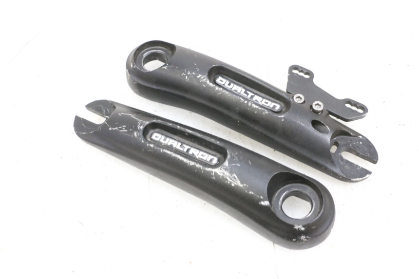 photo de FRONT BRAKE CALIPER BRACKET DUALTRON VICTOR LIMITED 1