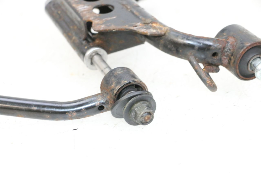 photo de ENGINE MOUNT MBK FLAME X 125 (2007 - 2016) - Alternative perspective