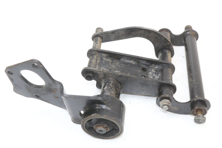 photo de ENGINE MOUNT PIAGGIO FLY 4T 50 (2004 - 2010)