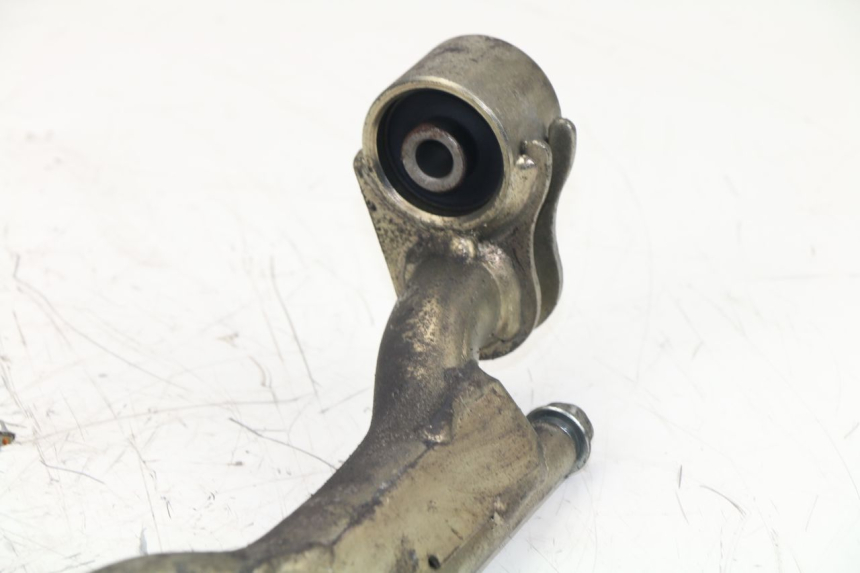photo de ENGINE MOUNT HONDA FES S-WING SWING ABS 125 (2007 - 2015)