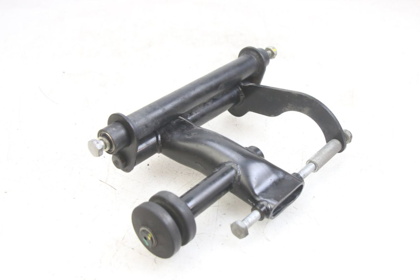 photo de ENGINE MOUNT PIAGGIO MEDLEY 125 (2016 - 2023)