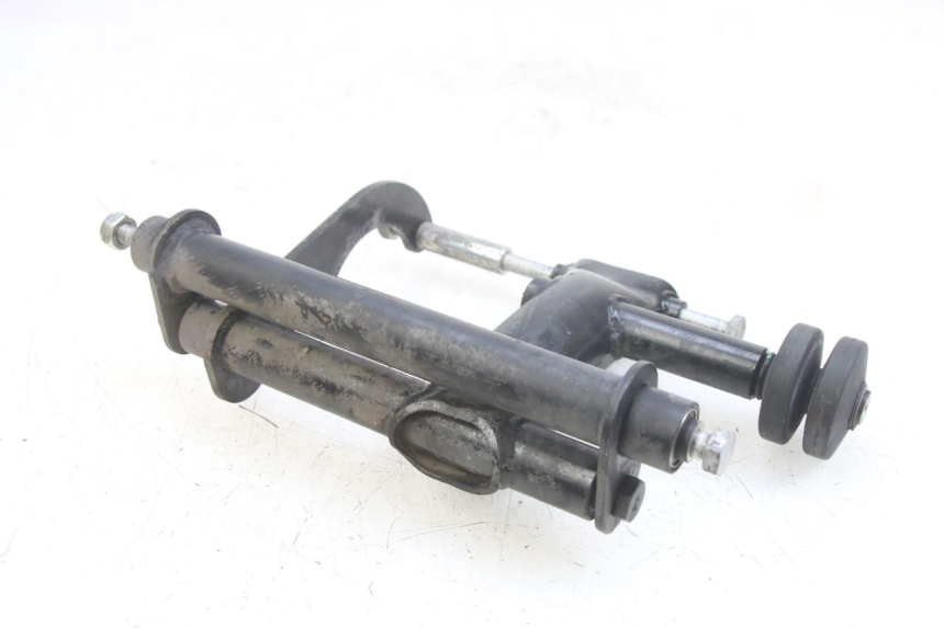 photo de ENGINE MOUNT PIAGGIO MEDLEY 125 (2016 - 2023)