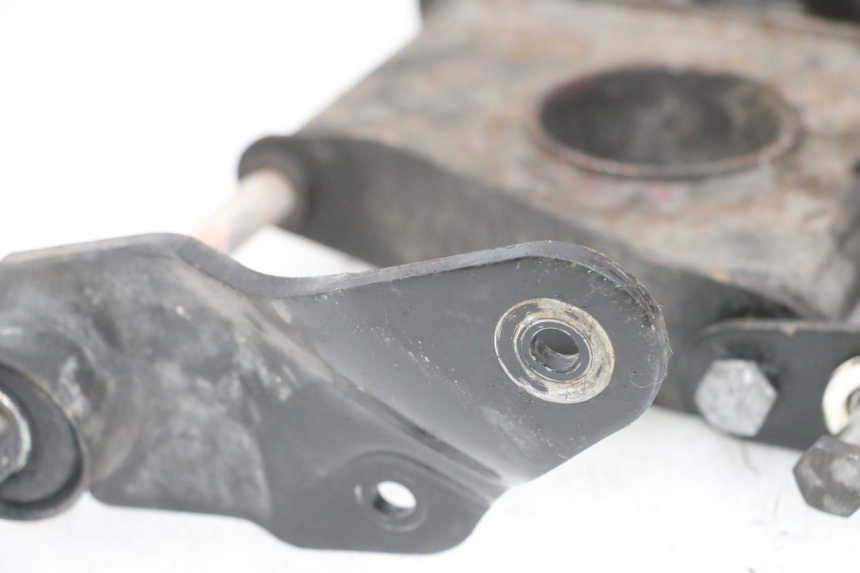 photo de ENGINE MOUNT PIAGGIO MP3 LT 400 (2007 - 2012)