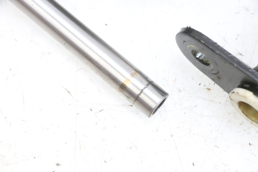 photo de ENGINE MOUNT PIAGGIO MP3 LT 400 (2007 - 2012) - Additional view of the item