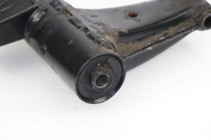 photo de ENGINE MOUNT PIAGGIO FLY 2T 50 (2004 - 2017)