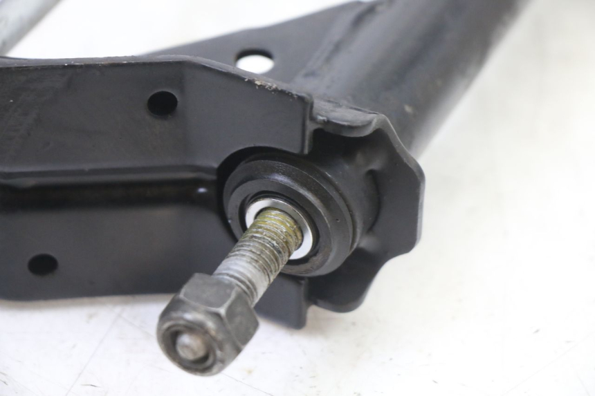 photo de ENGINE MOUNT PEUGEOT SATELIS 125 (2013 - 2018)