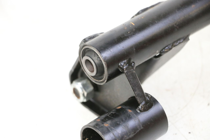 photo de ENGINE MOUNT PEUGEOT STREETZONE I 2T 50 (2018 - 2020) - Alternative perspective