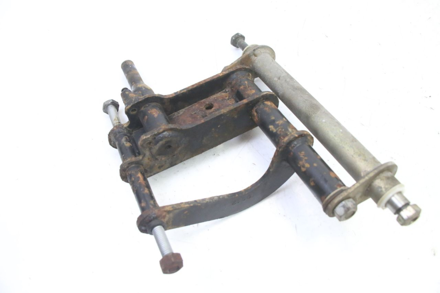 photo de ENGINE MOUNT PIAGGIO SUPER LX 125 (2000 - 2003)