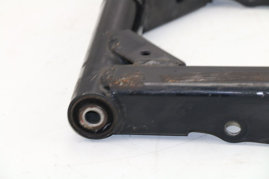 photo de ENGINE MOUNT YAMAHA TRICITY 125 (2012 - 2016)