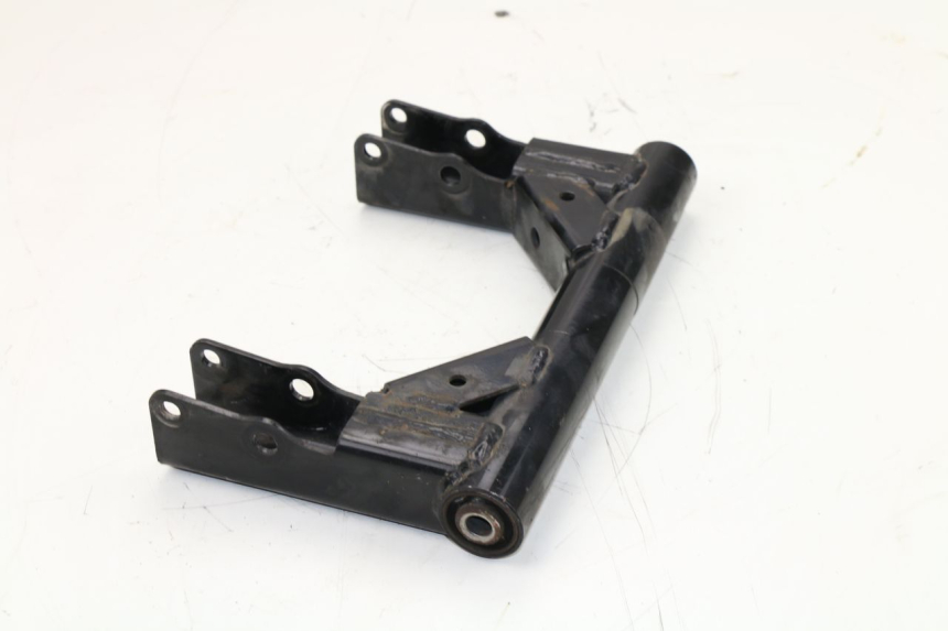 photo de ENGINE MOUNT YAMAHA TRICITY 125 (2012 - 2016)