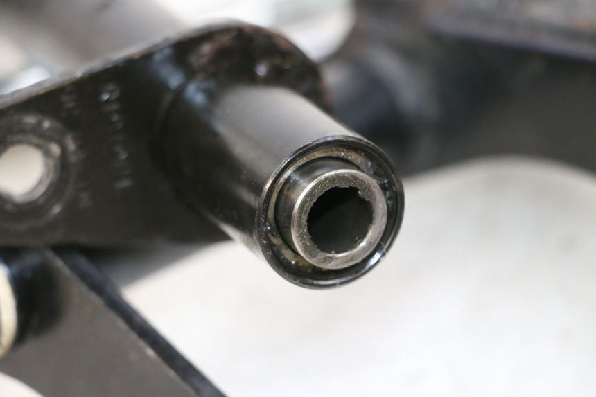 photo de ENGINE MOUNT PIAGGIO VESPA GTS SUPER IE 125 (2009 - 2016) - Distinctive features