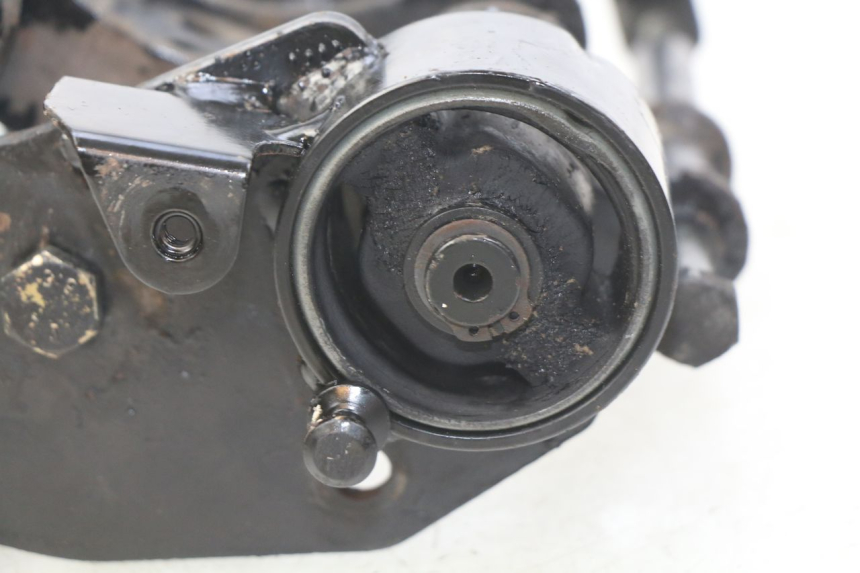 photo de ENGINE MOUNT PIAGGIO X9 EVOLUTION 125 (2003 - 2007)