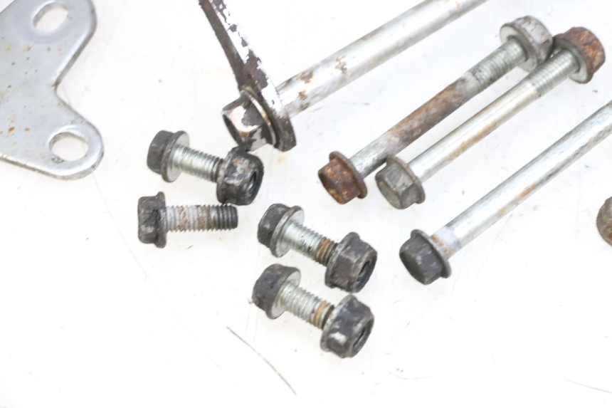 photo de ENGINE MOUNT KYMCO ZING 125 (1997 - 2003) - Surface and material condition