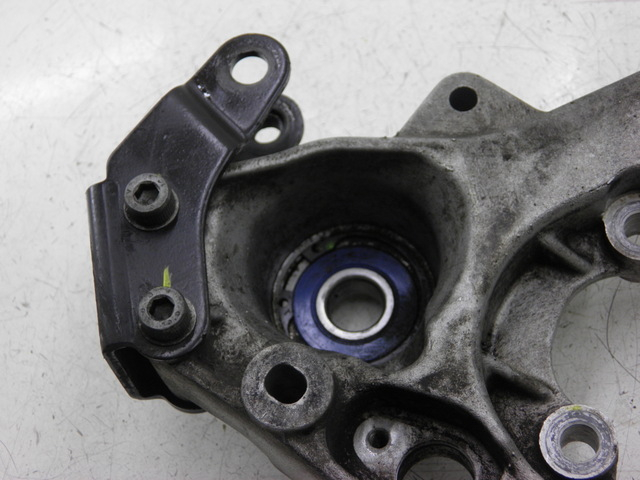 photo de EXHAUST MOUNT PIAGGIO XEVO - X EVO 125 (2010 - 2015) - Alternative perspective