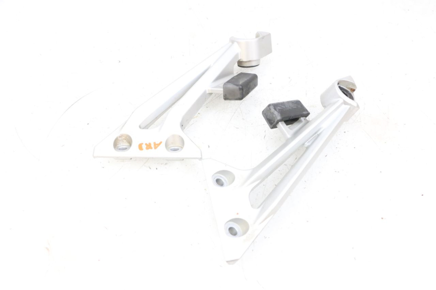 photo de EXHAUST MOUNT YAMAHA FJR ABS 1300 (2006 - 2012) - Checked used part