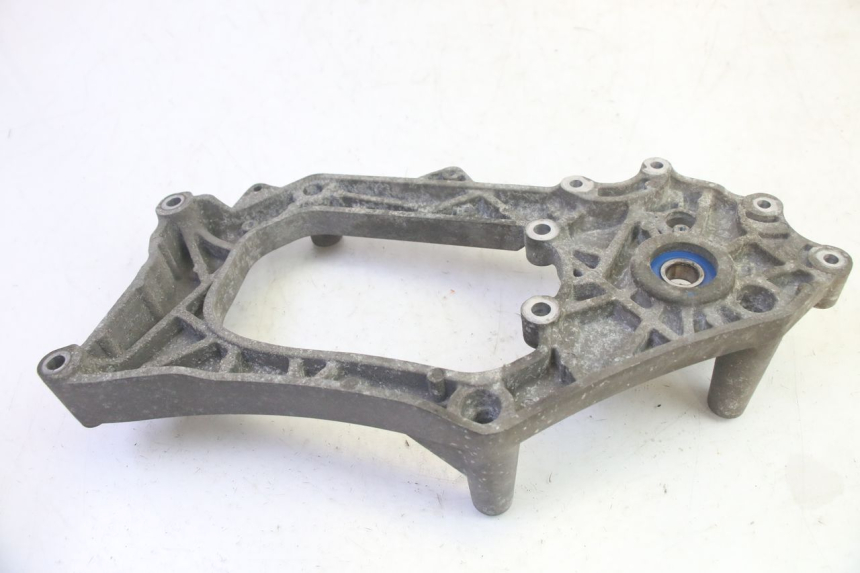 photo de EXHAUST MOUNT PIAGGIO MP3 HPE 350 (2018 - 2020) - Technical close-up