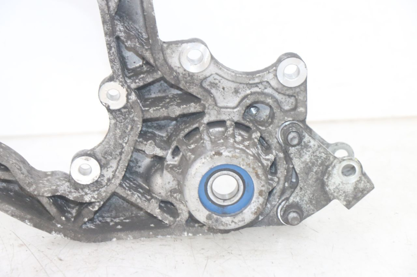 photo de EXHAUST MOUNT PIAGGIO MP3 HPE 300 (2019 - 2026) - Technical close-up