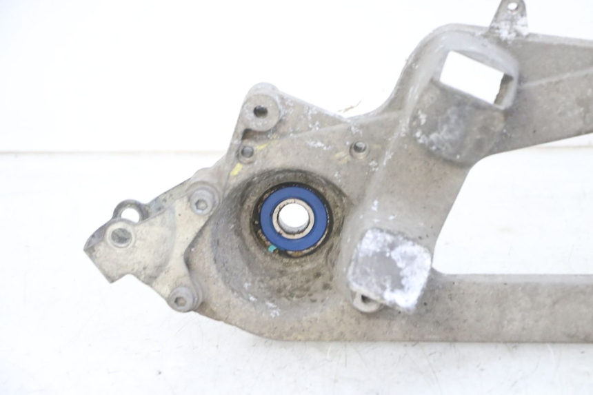 photo de EXHAUST MOUNT PIAGGIO MP3 500 (2016 - 2018) - Technical close-up