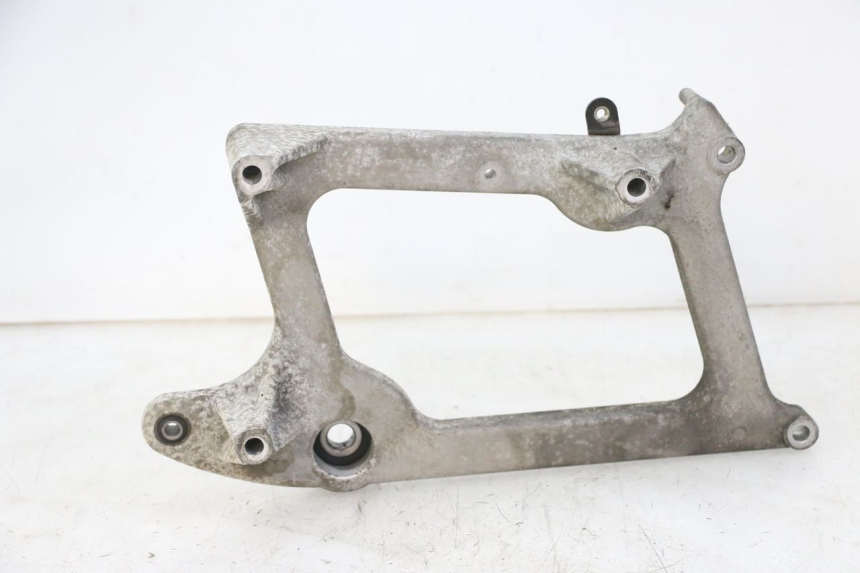 photo de EXHAUST MOUNT PEUGEOT SATELIS 125 (2013 - 2018)