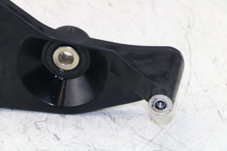 photo de EXHAUST MOUNT YAMAHA VITY 125 (2008 - 2013)
