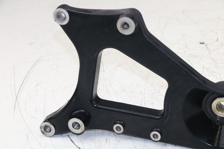 photo de EXHAUST MOUNT YAMAHA VITY 125 (2008 - 2013)