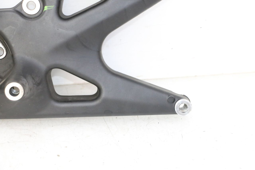 photo de EXHAUST MOUNT YAMAHA XMAX X-MAX 125 (2021 - 2025)