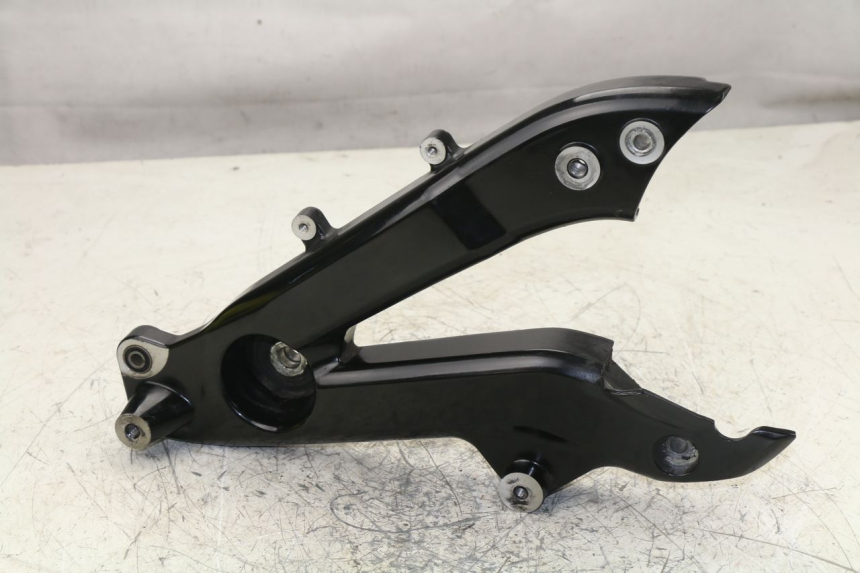 photo de EXHAUST MOUNT YAMAHA BW'S BWS 125 (2010 - 2013)