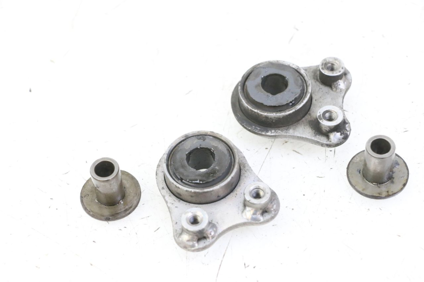 photo de EXHAUST MOUNT YAMAHA XJ6 ABS 600 (2008 - 2016)