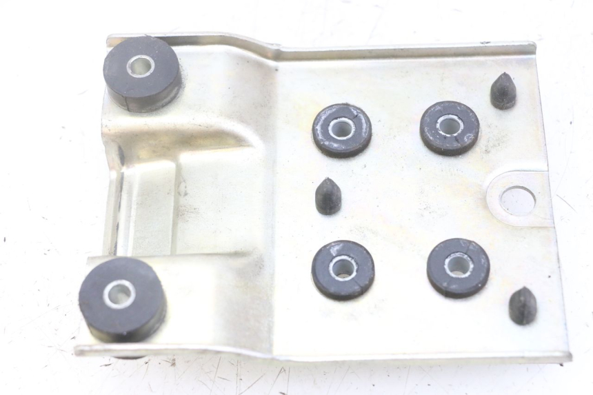 photo de FUEL TANK MOUNT SUZUKI GSX F GSXF 650 (2007 - 2015)