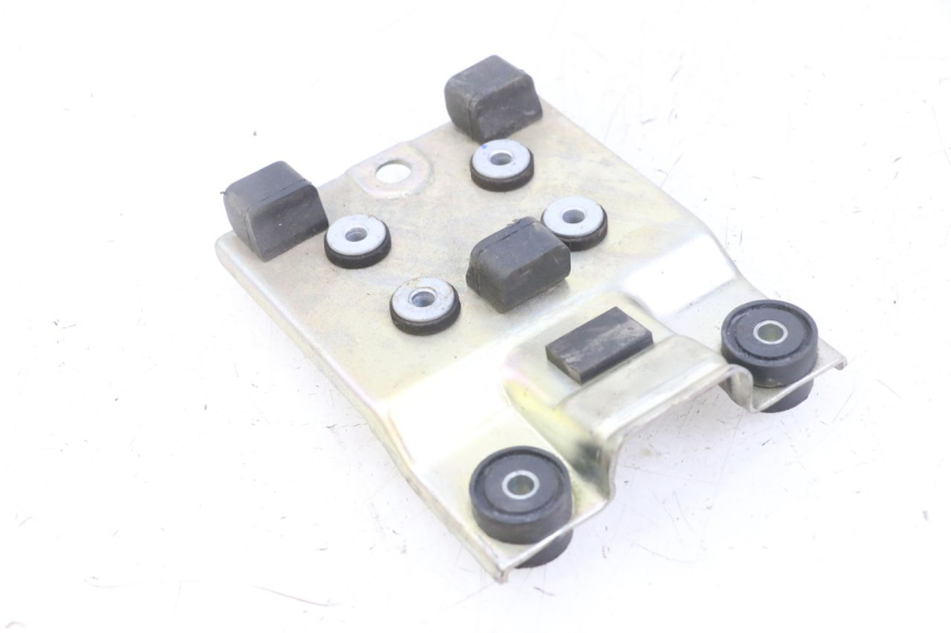 photo de FUEL TANK MOUNT SUZUKI GSX F GSXF 650 (2007 - 2015)