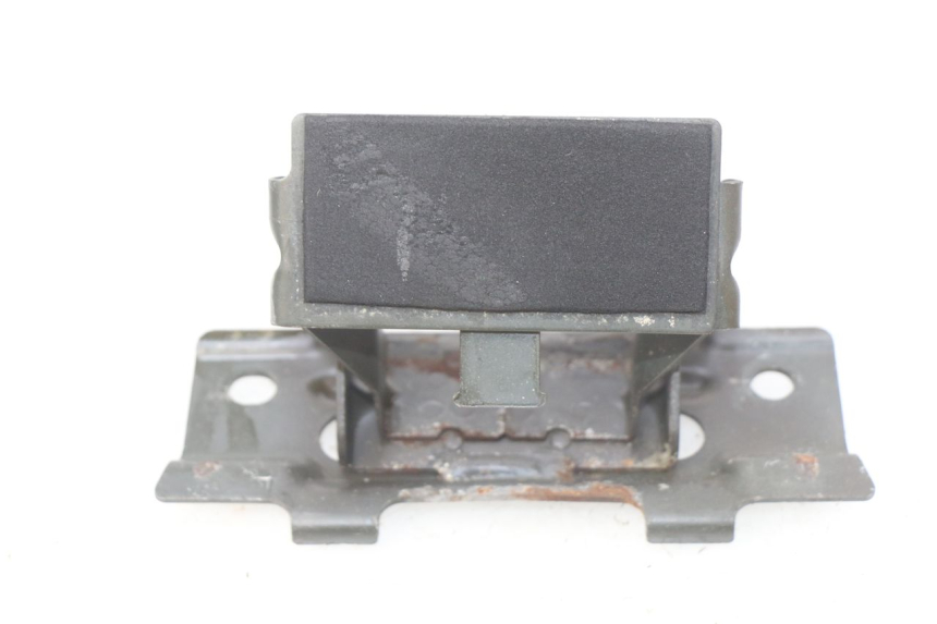 photo de TANK BRACKET SUZUKI SV N 650 (1999 - 2002)