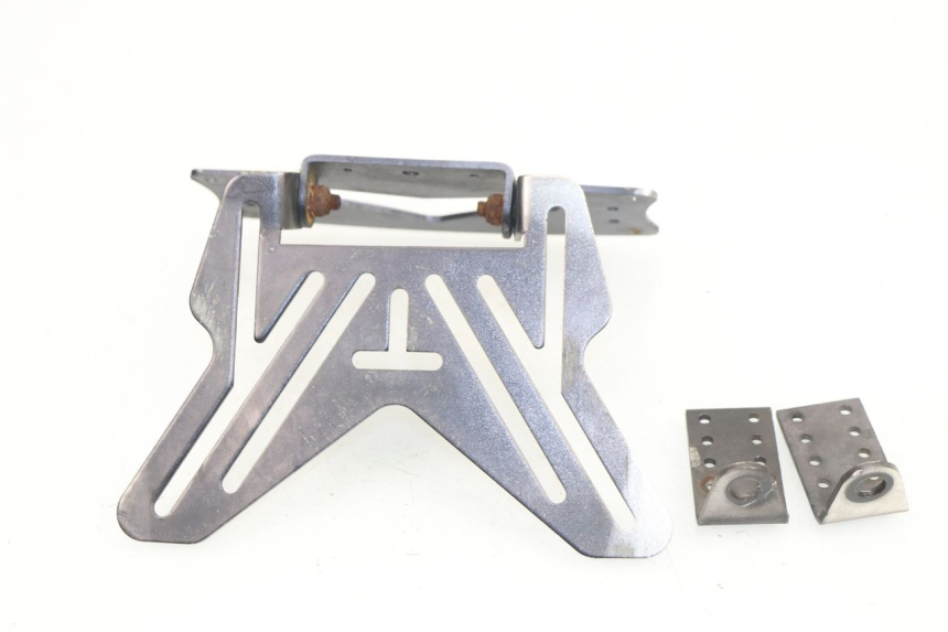 photo de NUMBER PLATE MOUNT SUZUKI GSR 750 (2011 - 2017)