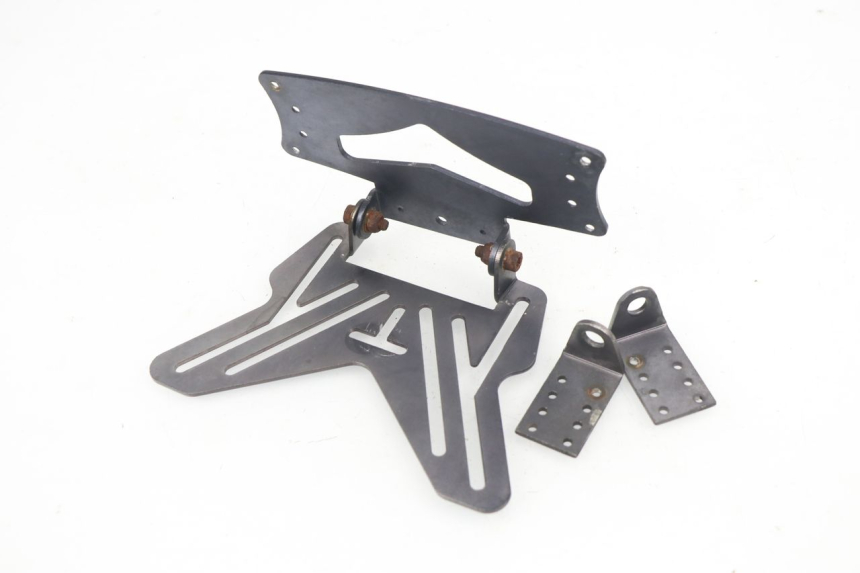 photo de NUMBER PLATE MOUNT SUZUKI GSR 750 (2011 - 2017)